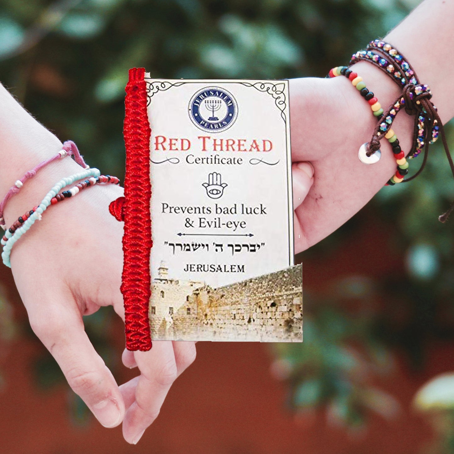 Das Original nach Kabbala Lehre geflochtenes rotes Armband