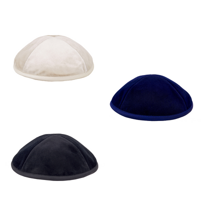 Eine edle Kippa, aus Samt “Orthodox” für Erwachsene, ⌀ 15cm.