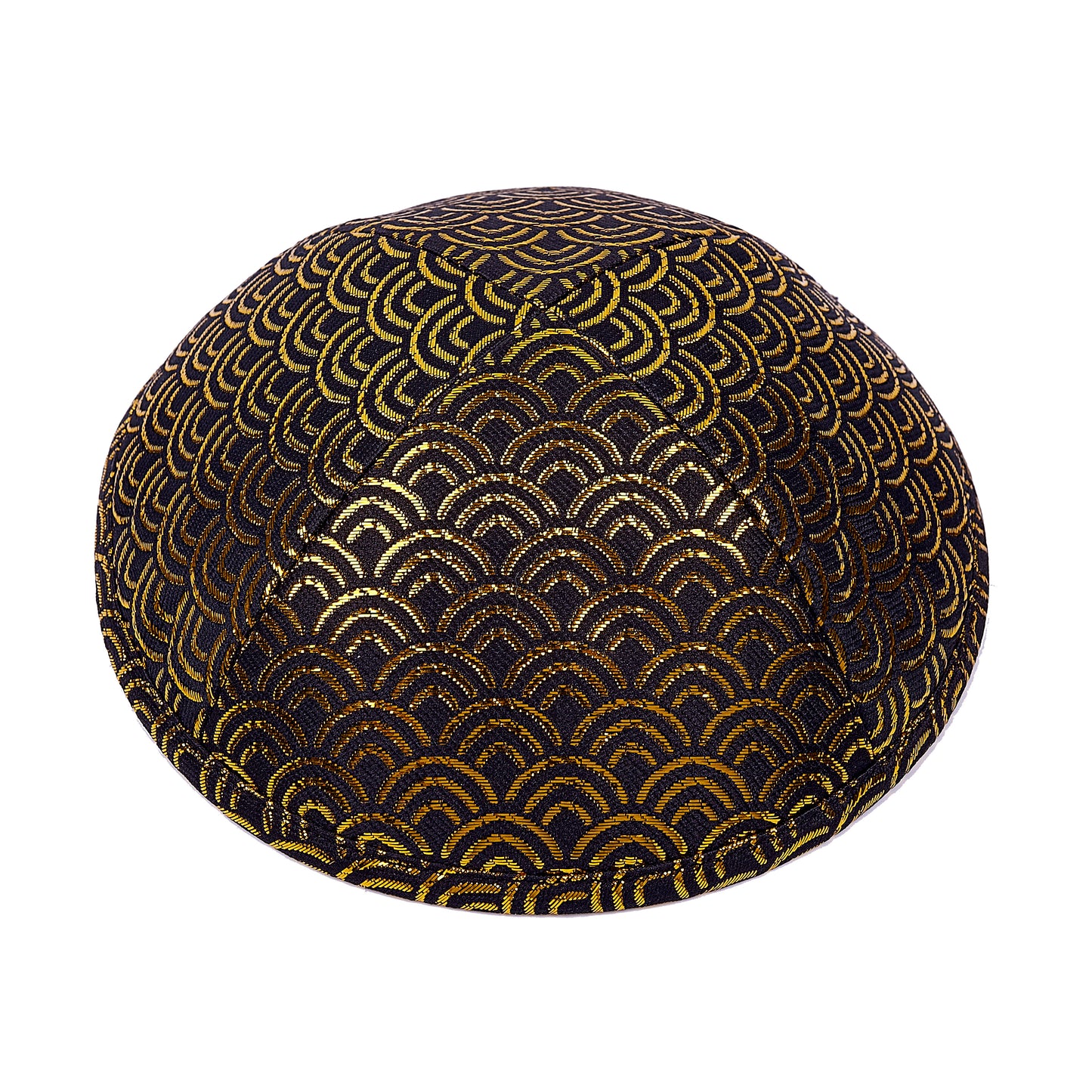 Eine edle Kippa, mit goldenem Muster “Menora” für Erwachsene, ⌀ 15cm.