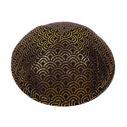 Eine edle Kippa, mit goldenem Muster “Menora” für Erwachsene, ⌀ 15cm.