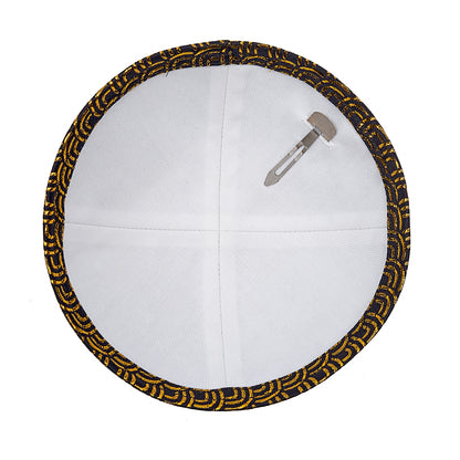 Eine edle Kippa, mit goldenem Muster “Menora” für Erwachsene, ⌀ 15cm.